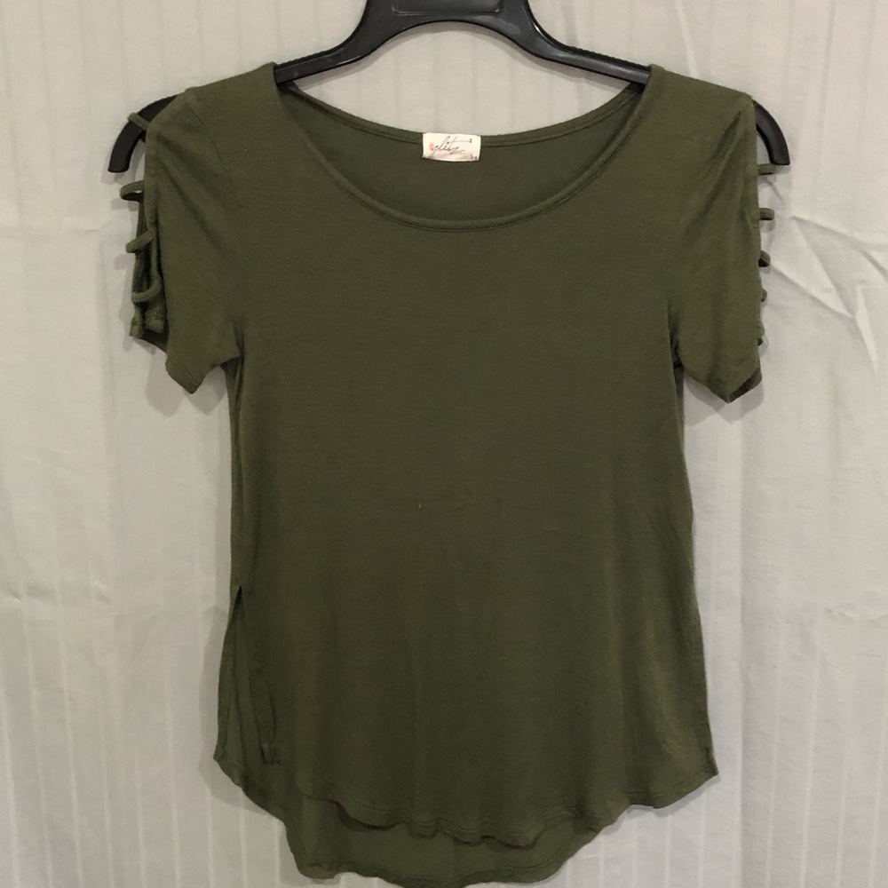 Short sleeve